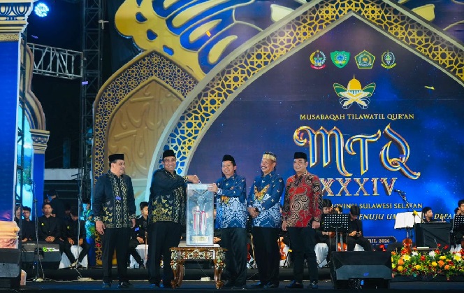 MAKASSARCHANNEL, TURIKALE MAROS – Kabupaten Maros juara umum MTQ XXXIV tingkat Sulsel yang berakhir, Sabtu (18/4/2026) malam