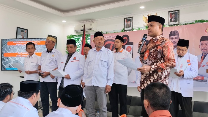 Ketua Majelis Pertimbangan Wilayah (MPW) PKS Sulsel Mallarangan Tutu lantik Dewan Pakar Partai Keadilan Sejahtera Sulsel periode 2025-2030