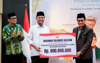 Setelah menyalurkan bantuan hibah kepada PW Muhammadiyah, beberapa waktu lalu, kini, Pemprov Sulsel bantu PWNU Rp800 juta
