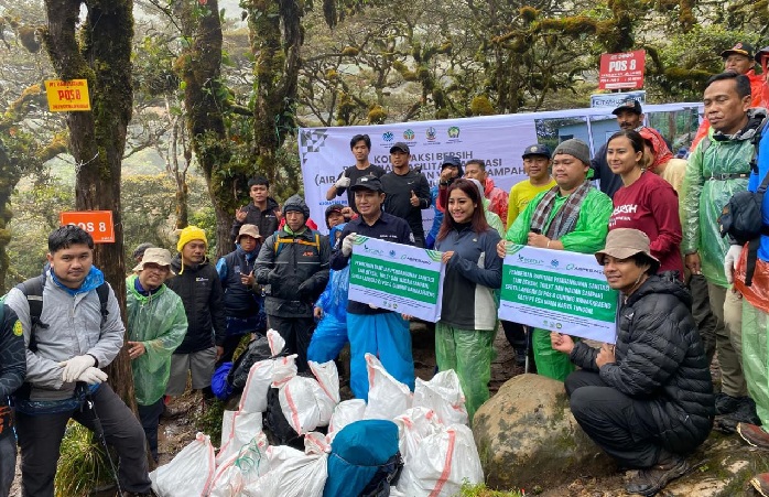 Pusdal LH Suma Korve Aksi Bersih serta Penyelesaian Pembangunan Langgar dan Sanitasi di Camp Pos 8 Gunung Bawakaraeng