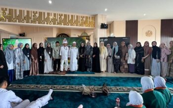 Ustadz Das’ad Latif bicara cinta pertama di SMA Islam Athirah 1 Makassar dalam acara podcast Gasspoll Das’ad Latif