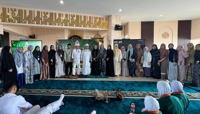Das’ad Latif Bicara Cinta Pertama Di SMA Islam Athirah 1 Makassar