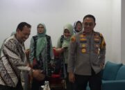 Kapolda Sulawesi Tengah Brigjen Pol Nasri SIK MH berkurban di SMA Islam Athirah Makassar, Sabtu, 30 Mei 2026