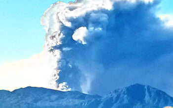 Gunung Dukono Meletus, 2 WNA Meninggal, 20 Pendaki di Kecamatan Galela, Kabupaten Halmahera Utara, Maluku Utara