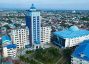 Kantor Wilayah Kementerian Agama, Kemenag Sulsel pantau rukyatul hilal di Menara Unismuh Makassar, Minggu (17/5/2026).