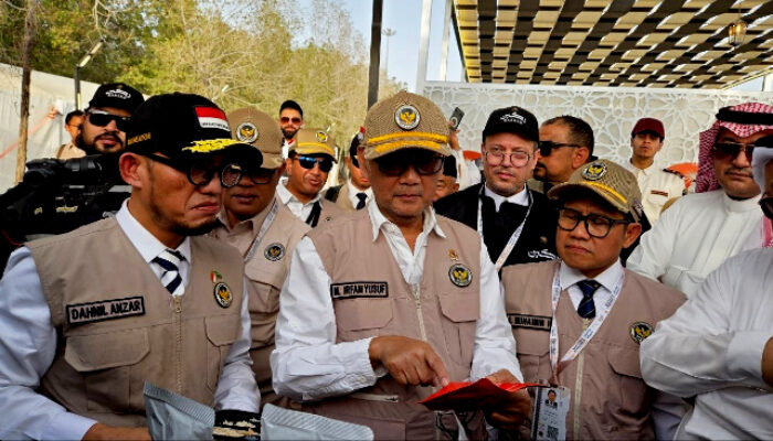 Menteri Haji Temukan Sejumlah Tenda Selisih Kapasitas di Arafah