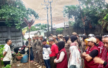 Giliran 16 Lapak PKL di Barawaja Kena Penertiban Pemkot Makassar pada Jumat (15/5/2026) san sebagian pemilik membongkar sendiri