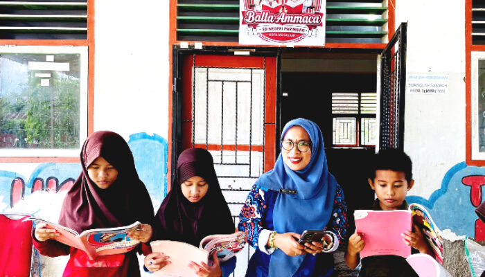 Benahi Perpustakaan “Balla Ammaca”, SDN Parinring Perkuat Gerakan Literasi Sekolah