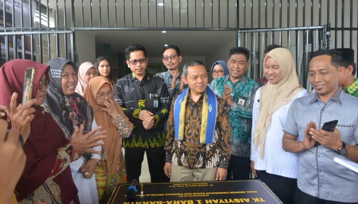 Wamendikdasmen Resmikan Gedung Revitalisasi TK Aisyiah 1 Bara-baraya Makassar