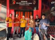 Aparat kepolisian amankan pria berkerudung pembobol kios di Jl Kemakmuran Tanete, Kabupaten Bulukumba