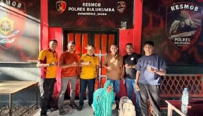 Pria Berkerudung Bobol Kios Di Bulukumba