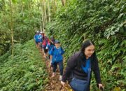 PT Federal International Finance atau FIFGROUP lakukan Hike and Heal 2026. Dalam trekking itu karyawan berhasil kumpulkan 240 kilogram sampah