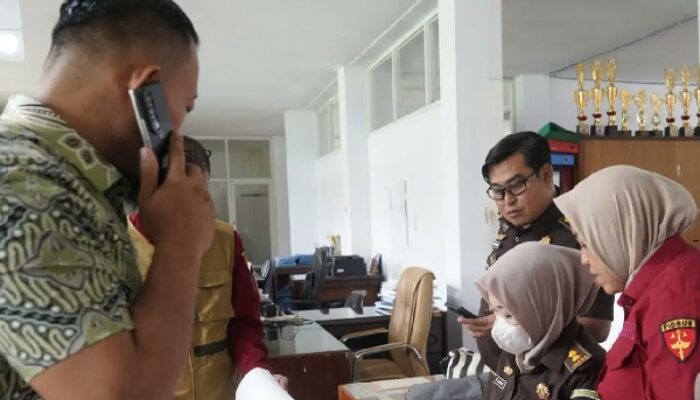 Kejati Sulsel Geledah Kantor Disdik Sulawesi Selatan