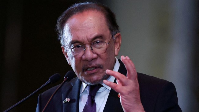 Perdana Menteri Malaysia Anwar Ibrahim akan usir warga Israel di negara tersebut dan menegaskan Malaysia tidak pernah mengakui Israel