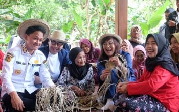 PT Federal International Finance atau FIFGROUP perkuat pemberdayaan masyarakat melalui Desa Sejahtera Astra (DSA).