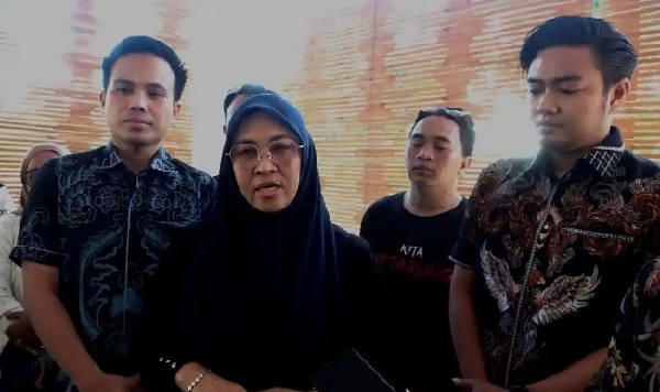 Bupati Gowa, Husniah Talenrang, laporkan dua saksi ke Bareskrim Mabes Polri dalam dugaan pencemaran nama baik dan pemberian keterangan palsu