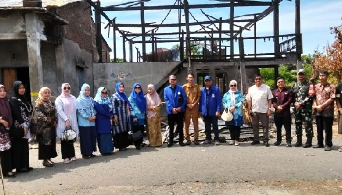 KKDB Bantu Korban Kebakaran Di Tanete Rilau Barru
