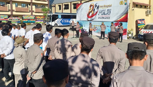 Hari pertama memimpin apel pagi, Plh Kapolresta Gowa Kombes Gani Alamsyah, tegaskan komitmen wujudkan pelayanan Polri yang presisi