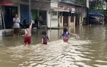 Badan Meteorologi, Klimatologi dan Geofisika Wilayah IV Makassar menyebut banjir Sinjai, Mingu (19/7/2026), akibat fenomena lokal