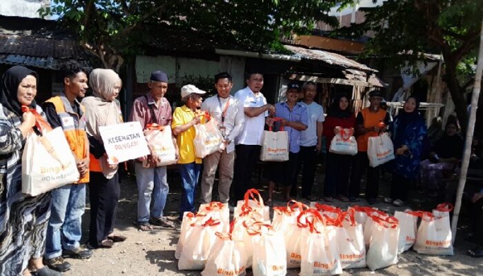 Rumah Zakat Salurkan 30 Bantuan Pangan Untuk Warga Karampuang Makassar