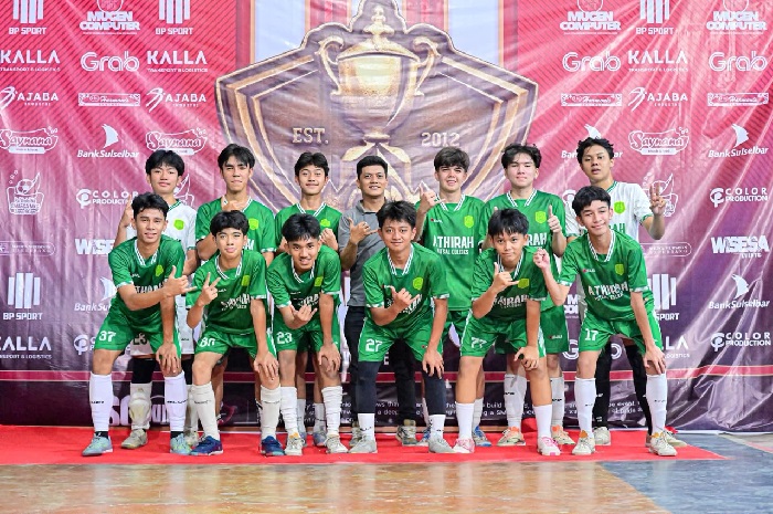 Dua talenta muda SMA Islam Athirah resmi berseragam PSM U-18 setelah melalui proses seleksi yang ketat dan tidak instan