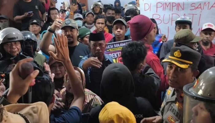 Warga Gowa Desak Bupati Husniah Talenrang Mundur