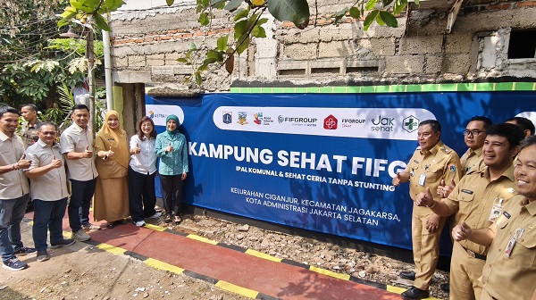 Untuk meningkatkan kualitas kesehatan masyarakat FIFGROUP perluas manfaat Kampung Sehat melalui sanitasi layak dan pencegahan stunting