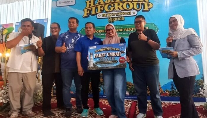 FIFGROUP Bagi Doorprize Umrah Untuk Pelanggan Setia