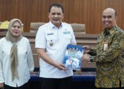 Lembaga Administrasi Negara atau LAN RI serahkan grand desain pengembangan ASN Maros hingga 2030 sebagai pedoman pengembangan SDM