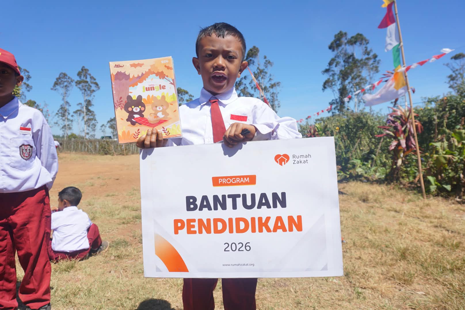 Bantu Perlengkapan