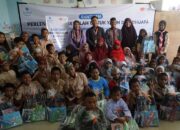 Zurich Syariah Kolaborasi Rumah Zakat Salurkan 50 Paket Perlengkapan Sekolah Untuk Anak Yatim Dan Duafa Di Makassar
