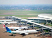 Band Bandara Internasional Soekarno-Hatta (Soetta), Tangerang, Banten, ditutup sementara, akibat dampak erupsi Gunung Anak Krakatau