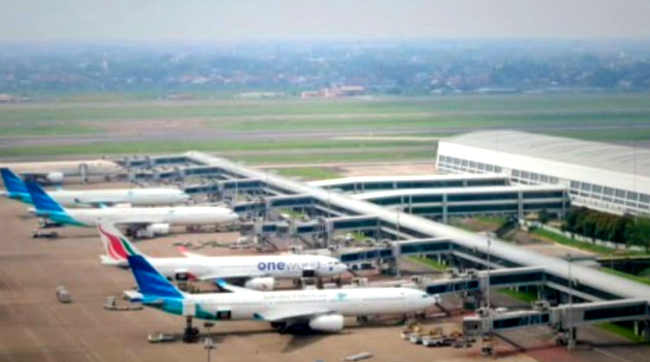 Band Bandara Internasional Soekarno-Hatta (Soetta), Tangerang, Banten, ditutup sementara, akibat dampak erupsi Gunung Anak Krakatau