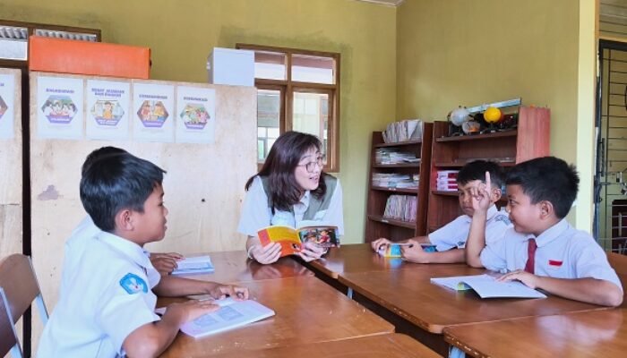 FIFGROUP Donasi Buku Ke Perpustakaan SDN 3 Cimanggu Pangandaran Jawa Barat