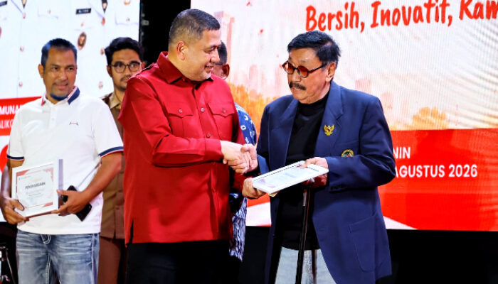 Penghargaan Kota Makassar Jadi Kado Ulang Tahun Iwan Azis