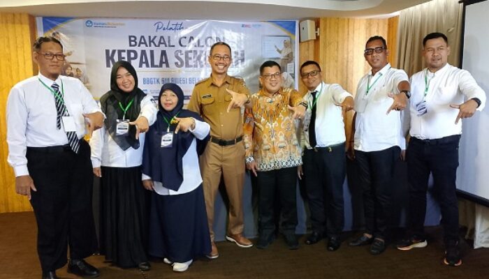 Kepala Sekolah Berbagi Praktik Baik Kepada Peserta Pelatihan BCKS