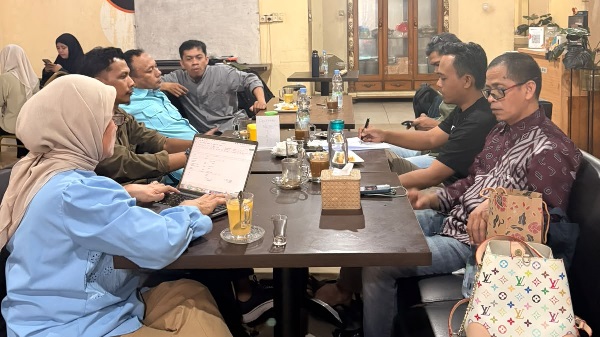 Relawan Jurnal Indonesia atau RJI Pengurus Daerah Sulsel gelar rapat evaluasi program dan mematangkan persiapan Workshop