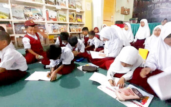 Begini Cara SDN Borong Hidupkan Literasi melalui Pelita atau akronim dari Pekan Literasi Anak yang berlangsung selama sepekan