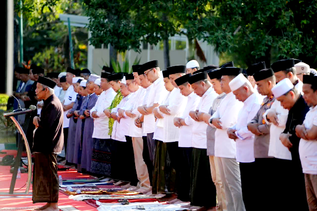 Pemkot Makassar Salat Minta Hujan di Al Markaz pada Sabtu (5/9/2026) di halaman Masjid Al Markaz Al-Islami Makassar