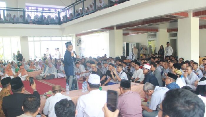 Ustaz Maulana Hadiri Peringatan Maulid Nabi Muhammad SAW Di SMAN 5 Makassar 
