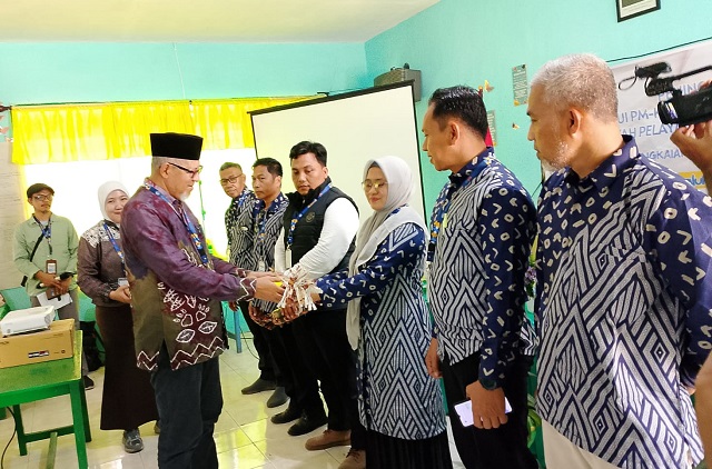 Panitia menetapkan 12 peserta terbaik Bimtek peningkatan kompetensi GTK di Pulau Kalukalukuang Kalmas untuk empat kategori.