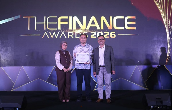 FIFGROUP terima The Finance Golden Star Award 2026 dari The Finance, member of Infobank Media Group sebagai perusahaan yang masuk Top 20 Financial Institution selama lima tahun berturut-turut