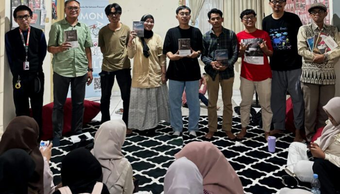 Menulis Sejarah Rakyat sebagai Sebuah Gerakan