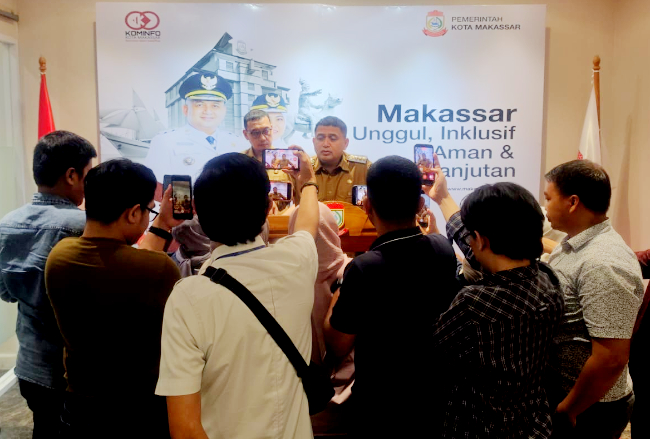 Pemkot Makassar akan Melakukan Evaluasi dan Rotasi Lurah dalam masa satu trahun melaksanakan tugas setelah pelantikan