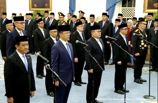 Prabowo Reshuffle 16 Pejabat, Dari Menteri Hingga Kepala Badan langsung menjalani pelantikan Kamis (1/10/2026) di Istana Negara