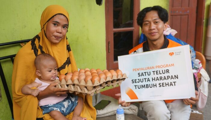 Rumah Zakat Salurkan 36 Paket Bantuan Telur untuk Keluarga Miskin Berisiko Stunting di Kelurahan Tammua